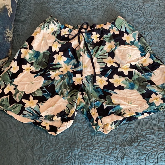 J. Jill Pants - Size Large floral shorts